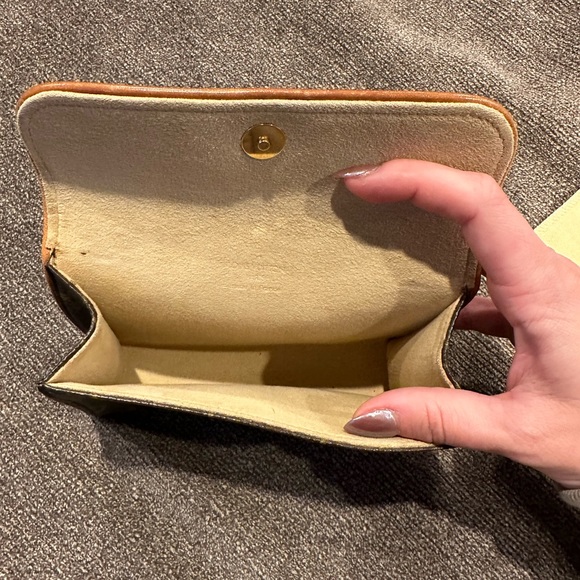 Louis Vuitton Belt Bag - Picture 3 of 12